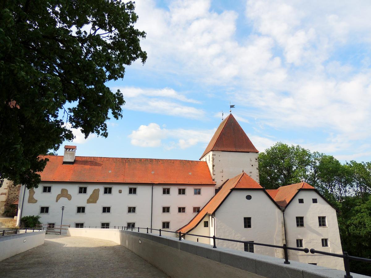 Gaestehaus Maelzerei Auf Schloss Neuburg Am Inn Экстерьер фото